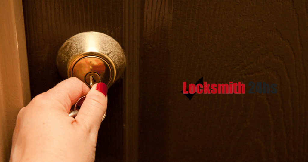 ¿Qué hacer cuando la llave gira pero la puerta no abre_ Soluciones profesionales